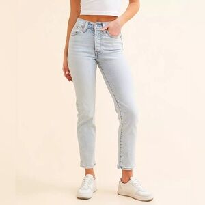 Levi’s Wedgie Straight Leg Jean